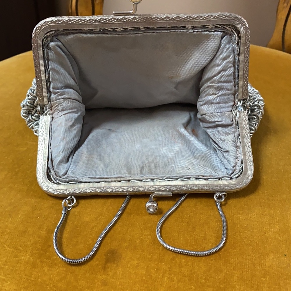 VTG 50’s Silver Woven Knitted Crochet Rhinestone Kisslock Purse Bag - Picture 8 of 10